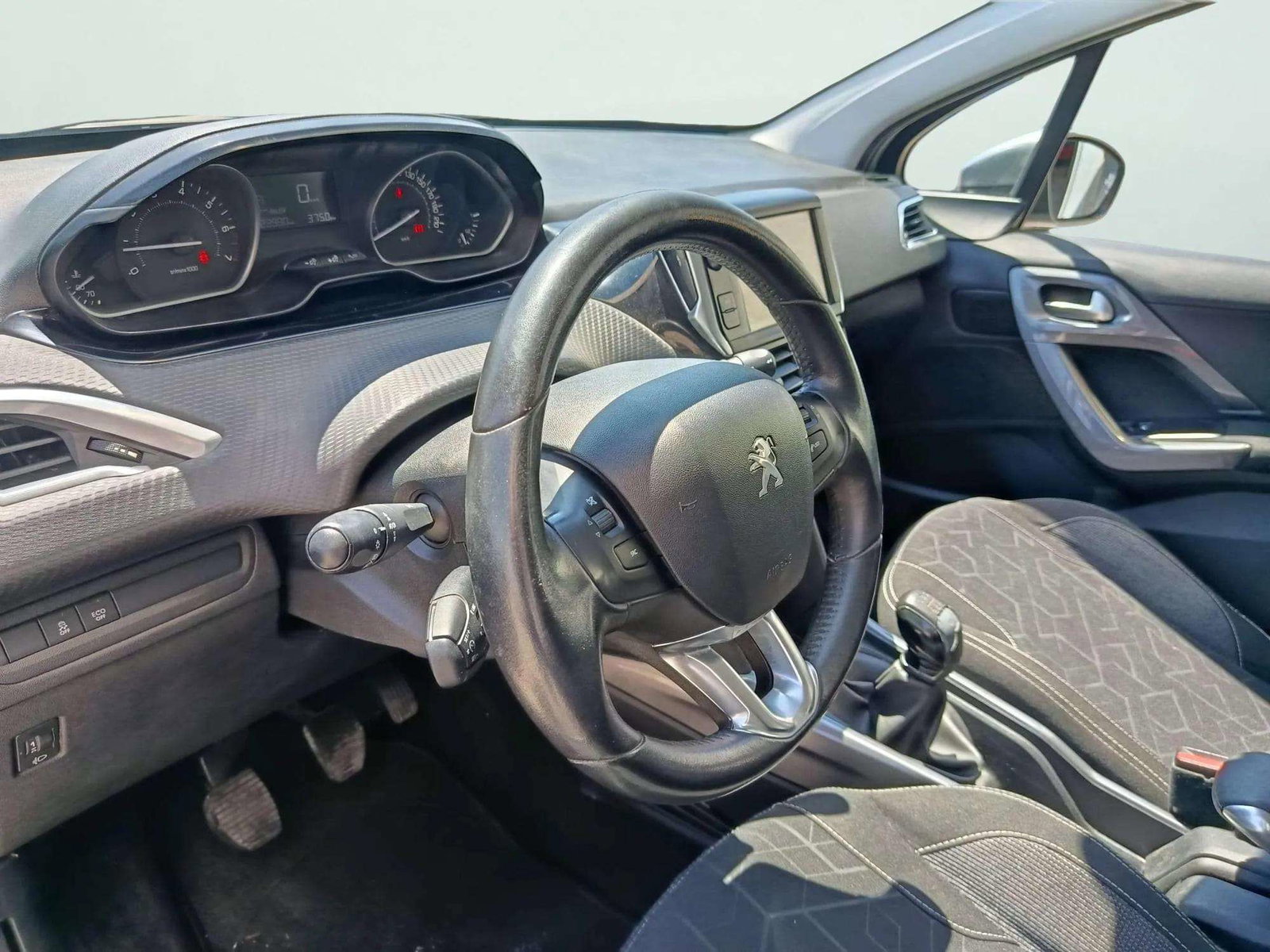https://cdn-flexicar.caraffinity.it/public_appraisal_images_pro/images/stock/226652/i8B9JkwbtV__WhatsApp Image 2026-07-08 at 12.33.39.jpg